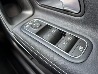 Mercedes-Benz A Class 1.3 A180 Sport (Executive) 7G-DCT Euro 6 (s/s) 5dr