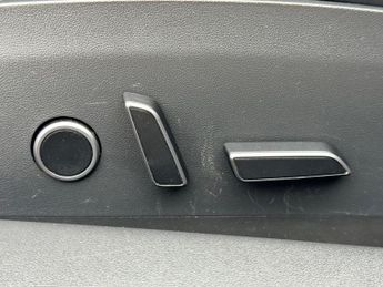Tesla Model 3 (Dual Motor) Long Range Auto 4WDE 4dr