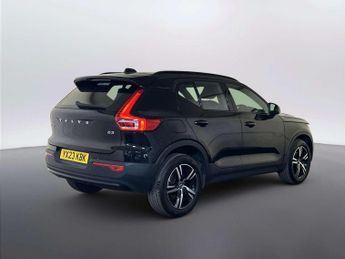 Volvo XC40 2.0 B3 MHEV Plus SUV 5dr Petrol Hybrid DCT Auto Euro 6 (s/s) (16