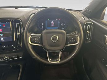 Volvo XC40 2.0 B3 MHEV Plus SUV 5dr Petrol Hybrid DCT Auto Euro 6 (s/s) (16