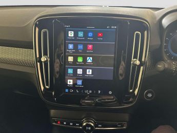 Volvo XC40 2.0 B3 MHEV Plus SUV 5dr Petrol Hybrid DCT Auto Euro 6 (s/s) (16