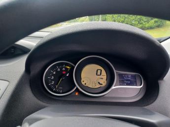 Renault Megane 1.6 16V Expression Euro 4 5dr