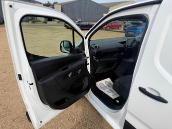 Citroen e-Berlingo 800 50kWh Enterprise M Pro Auto SWB 5dr (7.4kW Charger)