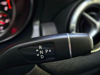 Mercedes-Benz CLA 1.6 CLA180 AMG Line Edition Shooting Brake 7G-DCT Euro 6 (s/s) 5