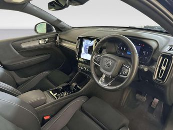 Volvo XC40 2.0 B4 MHEV Ultimate SUV 5dr Petrol Hybrid DCT Auto Euro 6 (s/s)