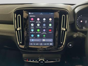 Volvo XC40 2.0 B4 MHEV Ultimate SUV 5dr Petrol Hybrid DCT Auto Euro 6 (s/s)