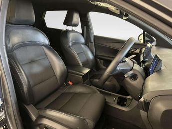 MG MG4 64kWh Trophy Long Range Hatchback 5dr Electric Auto (203 ps)
