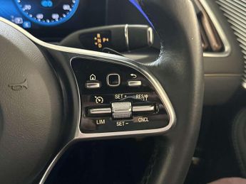 Mercedes-Benz EQC EQC 400 80kWh Sport SUV 5dr Electric Auto 4MATIC (408 ps)