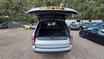 Land Rover Range Rover 3.0 TD V6 Vogue SE Auto 4WD Euro 5 (s/s) 5dr