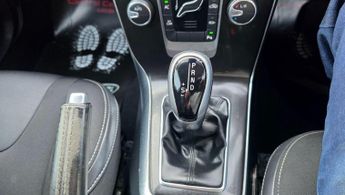 Volvo V40 1.5 T3 Momentum Nav Plus Auto Euro 6 (s/s) 5dr