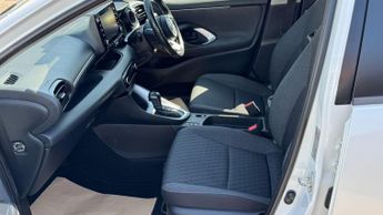 Toyota Yaris 1.5 VVT-h Design Hatchback 5dr Petrol Hybrid E-CVT Euro 6 (s/s) 