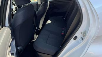 Toyota Yaris 1.5 VVT-h Design Hatchback 5dr Petrol Hybrid E-CVT Euro 6 (s/s) 