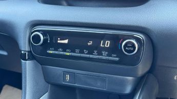Toyota Yaris 1.5 VVT-h Design Hatchback 5dr Petrol Hybrid E-CVT Euro 6 (s/s) 