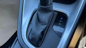 Toyota Yaris 1.5 VVT-h Design Hatchback 5dr Petrol Hybrid E-CVT Euro 6 (s/s) 