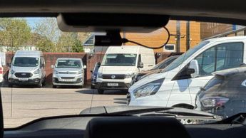 Toyota Yaris 1.5 VVT-h Design Hatchback 5dr Petrol Hybrid E-CVT Euro 6 (s/s) 