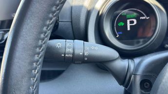 Toyota Yaris 1.5 VVT-h Design Hatchback 5dr Petrol Hybrid E-CVT Euro 6 (s/s) 