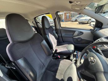 Toyota AYGO 1.0 VVT-i Ice Euro 5 5dr