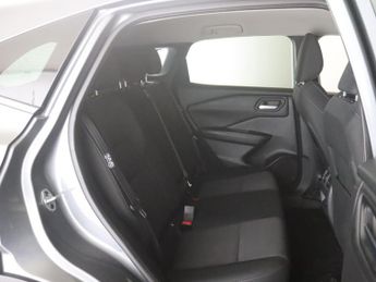 Nissan Qashqai 1.3 DIG-T MHEV N-Connecta XTRON Euro 6 (s/s) 5dr