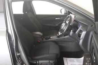 Nissan Qashqai 1.3 DIG-T MHEV N-Connecta XTRON Euro 6 (s/s) 5dr