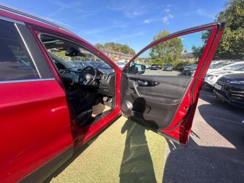 Nissan Qashqai 1.3 DIG-T N-Connecta DCT Auto Euro 6 (s/s) 5dr