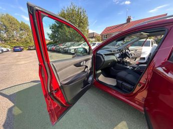 Nissan Qashqai 1.3 DIG-T N-Connecta DCT Auto Euro 6 (s/s) 5dr
