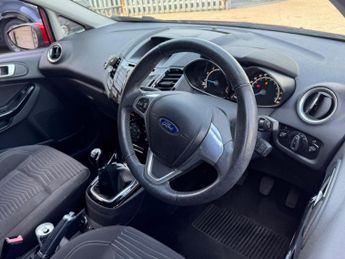Ford Fiesta 1.0T EcoBoost Zetec Euro 5 (s/s) 5dr