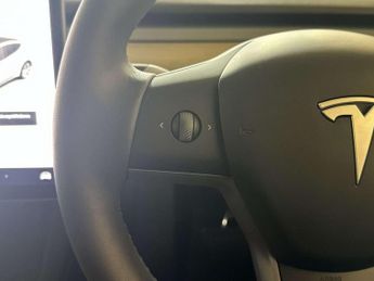 Tesla Model Y SUV 5dr Electric Auto RWD (346 ps)
