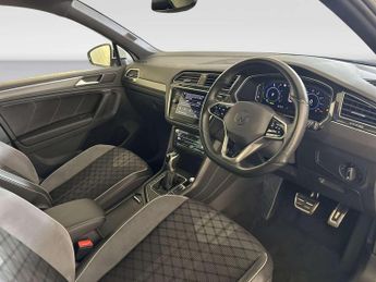 Volkswagen Tiguan 1.4 TSI 13kWh R-Line SUV 5dr Petrol Plug-in Hybrid DSG Euro 6 (s