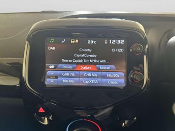 Toyota AYGO 1.0 VVT-i x-play Hatchback 5dr Petrol x-shift Euro 6 (71 ps)