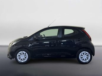 Toyota AYGO 1.0 VVT-i x-play Hatchback 5dr Petrol x-shift Euro 6 (71 ps)