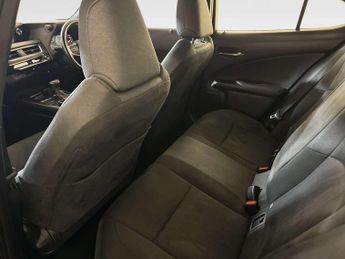 Lexus UX 2.0 250h SUV 5dr Petrol Hybrid E-CVT Euro 6 (s/s) (184 ps)