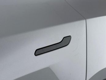 Tesla Model Y Auto RWD 5dr