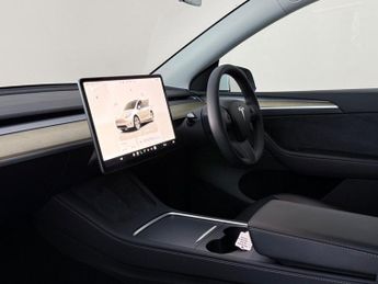 Tesla Model Y Auto RWD 5dr