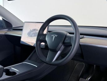 Tesla Model Y Auto RWD 5dr