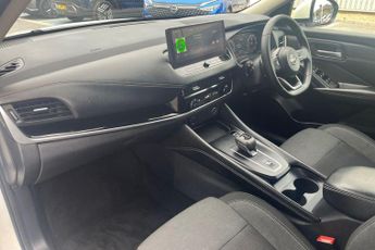 Nissan Qashqai 1.3 DiG-T MH 158 N-Connecta 5dr Xtronic