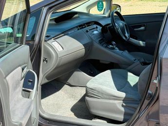 Toyota Prius 1.8 VVT-h T4 CVT Euro 5 (s/s) 5dr