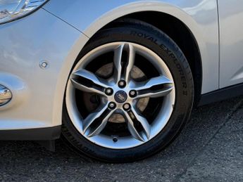 Ford Focus 1.0T EcoBoost Titanium X Euro 5 (s/s) 5dr
