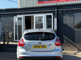 Ford Focus 1.0T EcoBoost Titanium X Euro 5 (s/s) 5dr