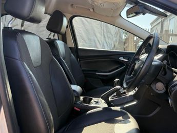 Ford Focus 1.0T EcoBoost Titanium X Euro 5 (s/s) 5dr