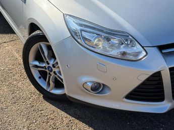 Ford Focus 1.0T EcoBoost Titanium X Euro 5 (s/s) 5dr
