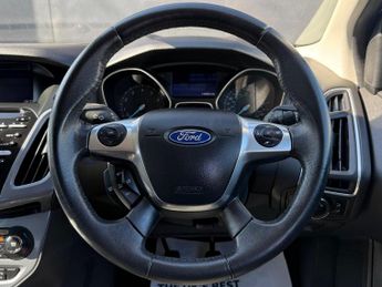 Ford Focus 1.0T EcoBoost Titanium X Euro 5 (s/s) 5dr