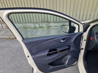 Renault Captur 1.5 dCi ENERGY Dynamique Nav Euro 6 (s/s) 5dr