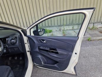 Renault Captur 1.5 dCi ENERGY Dynamique Nav Euro 6 (s/s) 5dr