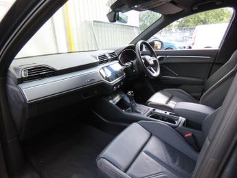 Audi Q3 1.5 TFSI CoD 35 S line S Tronic Euro 6 (s/s) 5dr