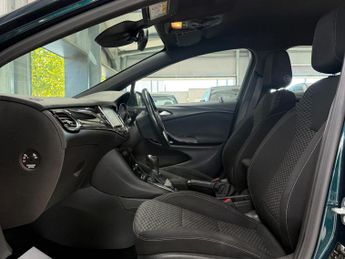 Vauxhall Astra 1.4i Turbo SRi Nav Sports Tourer Auto Euro 6 (s/s) 5dr