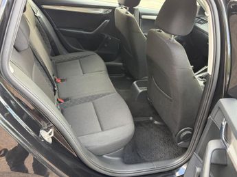 Skoda Octavia 1.6 TDI CR S Estate 5dr Diesel DSG Euro 6 (s/s) (115 ps)