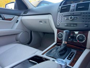 Mercedes-Benz C Class 1.8 C180 BlueEfficiency Elegance Auto Euro 5 4dr