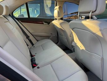 Mercedes-Benz C Class 1.8 C180 BlueEfficiency Elegance Auto Euro 5 4dr