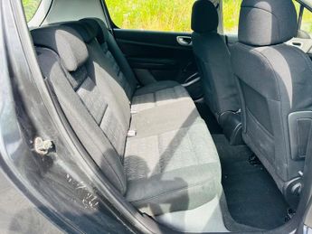 Peugeot 307 1.6 HDi S Hatchback 5dr Diesel Manual (129 g/km, 110 bhp)