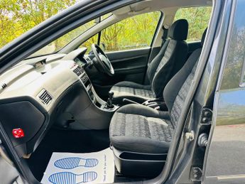 Peugeot 307 1.6 HDi S Hatchback 5dr Diesel Manual (129 g/km, 110 bhp)